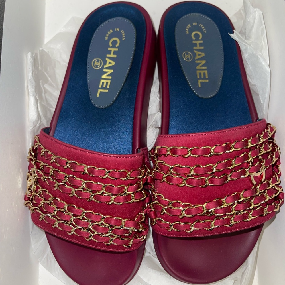 CHANEL Red and Gold Chain Slide Sandals